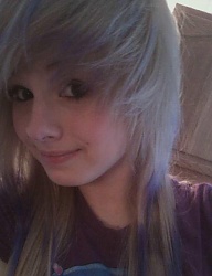 Fryzury Długie Alternatywne EMO Blond - 1492296
