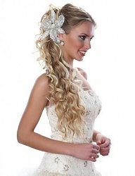 Fryzury Długie Ślubne Kręcone Upięcie Blond - 1316264