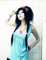 Fryzury Średnie Alternatywne EMO - 239415