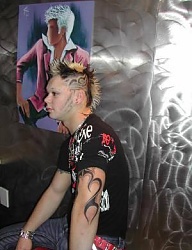 Fryzury Średnie Alternatywne Punk Rock - 680
