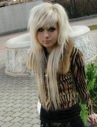 Fryzury Średnie Alternatywne EMO - 742571