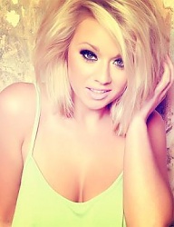 Fryzury Średnie Na co dzień Proste Rozpuszczone Blond - 2080292