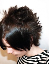 Fryzury Średnie Alternatywne EMO - 374081