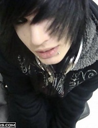 Fryzury Średnie Alternatywne EMO - 333289