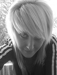 Fryzury Średnie Na co dzień Proste z grzywką Rozpuszczone Blond - 1162160
