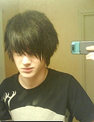 Fryzury Średnie Alternatywne EMO - 832651