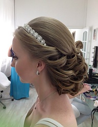 Fryzury Długie Ślubne Kręcone Upięcie Blond - 2735975