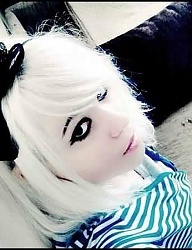 Fryzury Średnie Alternatywne EMO - 829266