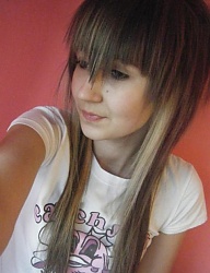 Fryzury Średnie Alternatywne EMO - 78159