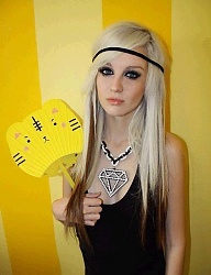 Fryzury Średnie Alternatywne EMO - 169487
