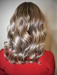 Fryzury Średnie Na co dzień Kręcone Rozpuszczone Blond - 3264899