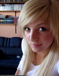 Fryzury Średnie Alternatywne EMO - 45962
