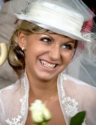 Fryzury Średnie Ślubne - 305739