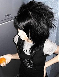 Fryzury Średnie Alternatywne EMO - 117198