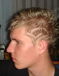 Fryzury Średnie Alternatywne Punk Rock - 26518