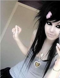 Fryzury Średnie Alternatywne EMO - 249877