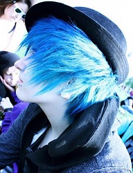 Fryzury Średnie Alternatywne EMO - 868111