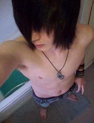 Fryzury Średnie Alternatywne EMO - 697591