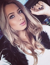 Fryzury Średnie Na co dzień Kręcone Rozpuszczone Blond - 3102620