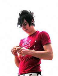 Fryzury Średnie Alternatywne EMO - 234675