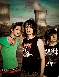 Fryzury Średnie Alternatywne EMO - 388631