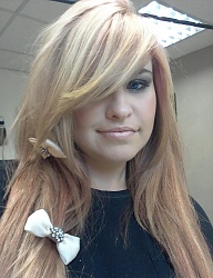 Fryzury Długie Na co dzień Proste z grzywką Rozpuszczone Blond - 1616352