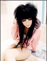 Fryzury Średnie Alternatywne EMO - 73889
