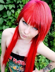 Fryzury Średnie Alternatywne EMO - 228672