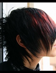 Fryzury Średnie Alternatywne EMO - 116576