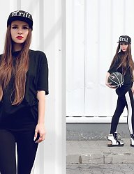 Moda Inne Moda uliczna - 1783237