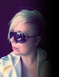 Fryzury Krótkie Na co dzień Proste Irokez damski Blond - 2967332