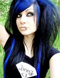 Fryzury Średnie Alternatywne EMO - 33909