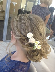 Fryzury Długie Ślubne Kręcone Upięcie Blond - 2735974
