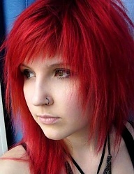 Fryzury Średnie Alternatywne EMO - 742724