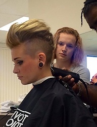 Fryzury Krótkie Na co dzień Proste Irokez damski Blond - 3028790