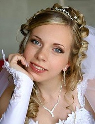 Fryzury Średnie Ślubne - 876162