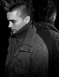 Fryzury Średnie Alternatywne Punk Rock - 1046159