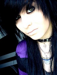 Fryzury Średnie Alternatywne EMO - 710234