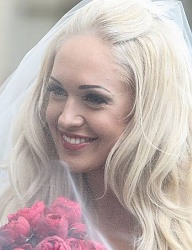 Fryzury Długie Ślubne Kręcone Rozpuszczone Blond - 2044540