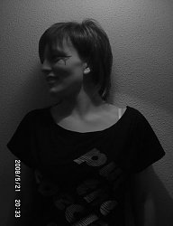 Fryzury Średnie Alternatywne EMO - 24671
