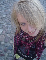 Fryzury Średnie Alternatywne EMO - 59931