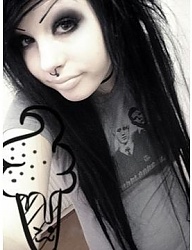 Fryzury Średnie Alternatywne EMO - 117599