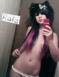 Fryzury Średnie Alternatywne EMO - 205670