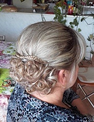 Fryzury Długie Wieczorowe Kręcone Upięcie Blond - 3146180