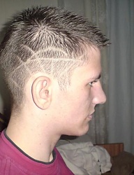 Fryzury Średnie Alternatywne Punk Rock - 13359