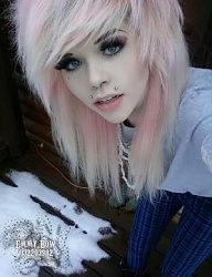 Fryzury Średnie Alternatywne EMO - 1268047