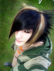 Fryzury Średnie Alternatywne EMO - 92924