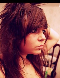 Fryzury Średnie Alternatywne EMO - 764424