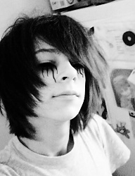 Fryzury Średnie Alternatywne EMO - 711171