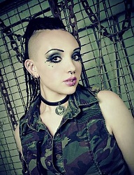 Fryzury Średnie Alternatywne Punk Rock - 563250